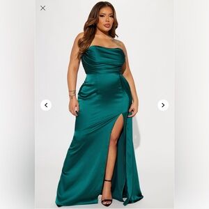 Elegant Teal Evening Gown